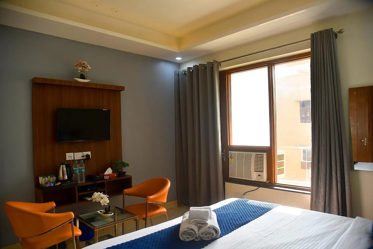 גורגאון Luxury Studio Apartment With Kitchenette & Private Balcony ,Gurugram 2*,