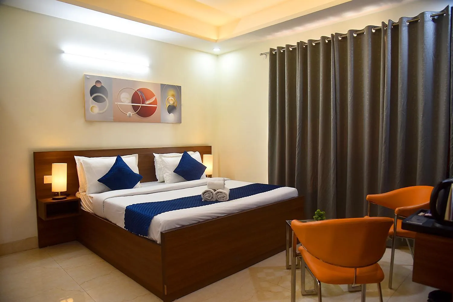 גורגאון Luxury Studio Apartment With Kitchenette & Private Balcony ,Gurugram מלון