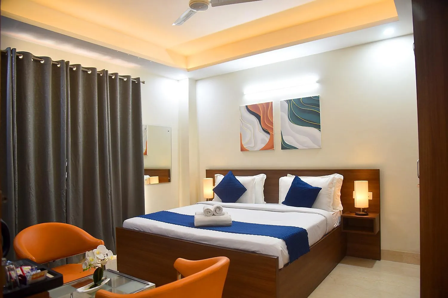 Hotel Luxury Studio Apartment With Kitchenette & Private Balcony ,Gurugram Gurgaon